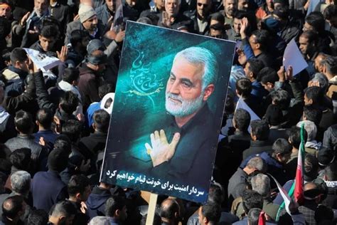 Al menos 103 muertos tras una explosión cerca de la tumba en Irán del comandante militar Qasem Soleimani